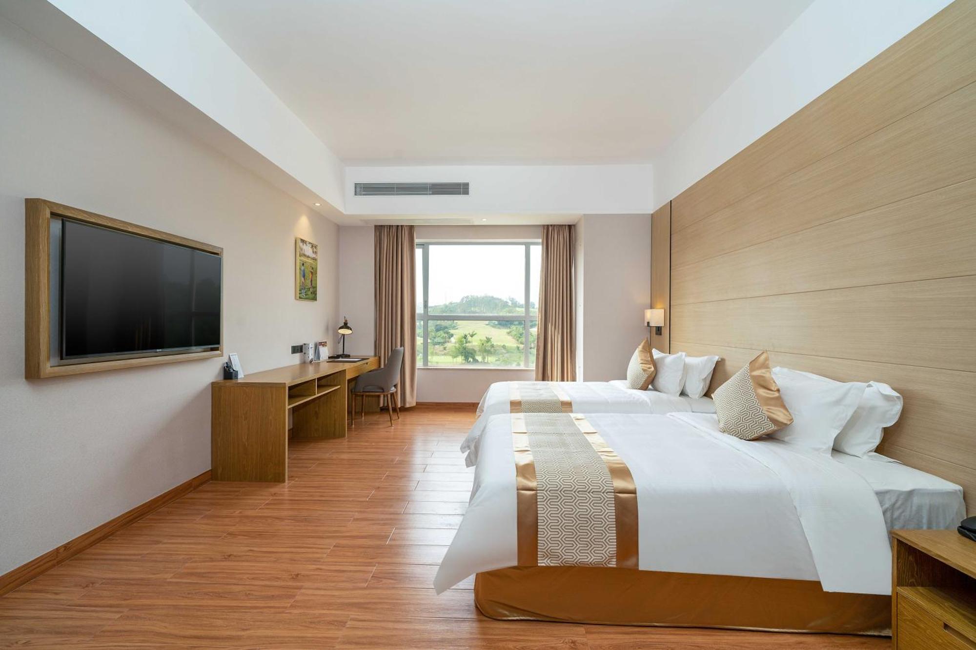 Phoenix Hill Hotel Dongguan - Golf Course Shop Экстерьер фото
