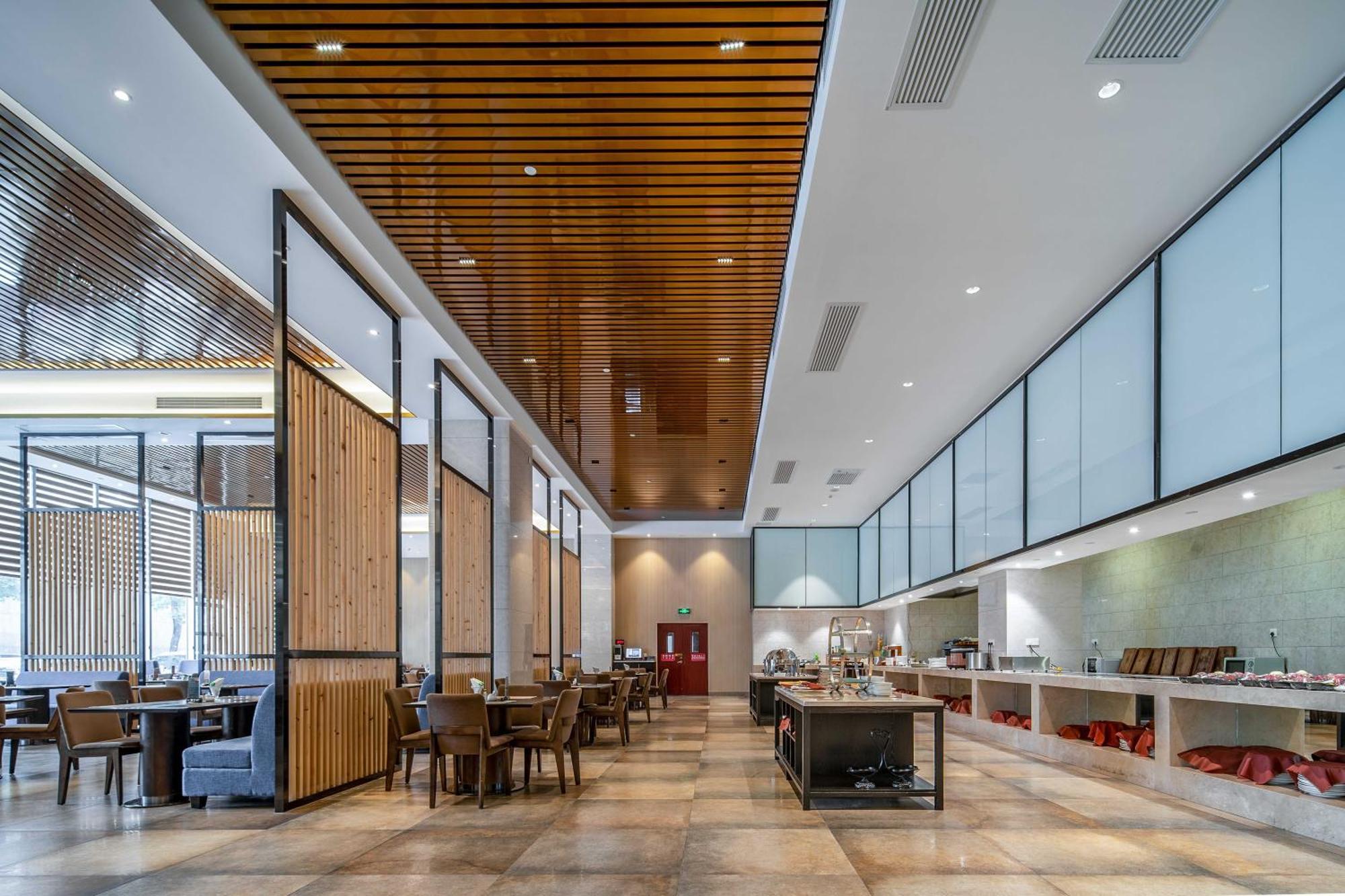 Phoenix Hill Hotel Dongguan - Golf Course Shop Экстерьер фото