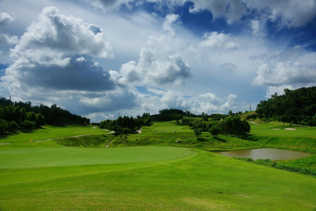 Phoenix Hill Hotel Dongguan - Golf Course Shop Экстерьер фото